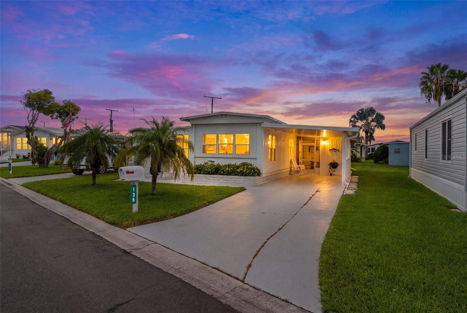 Photo of 136 LAKEVIEW DR. DRIVE PALMETTO FL 34221