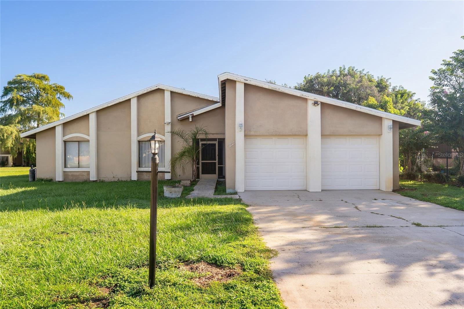 Photo of 712 E FLAG WAY KISSIMMEE FL 34759