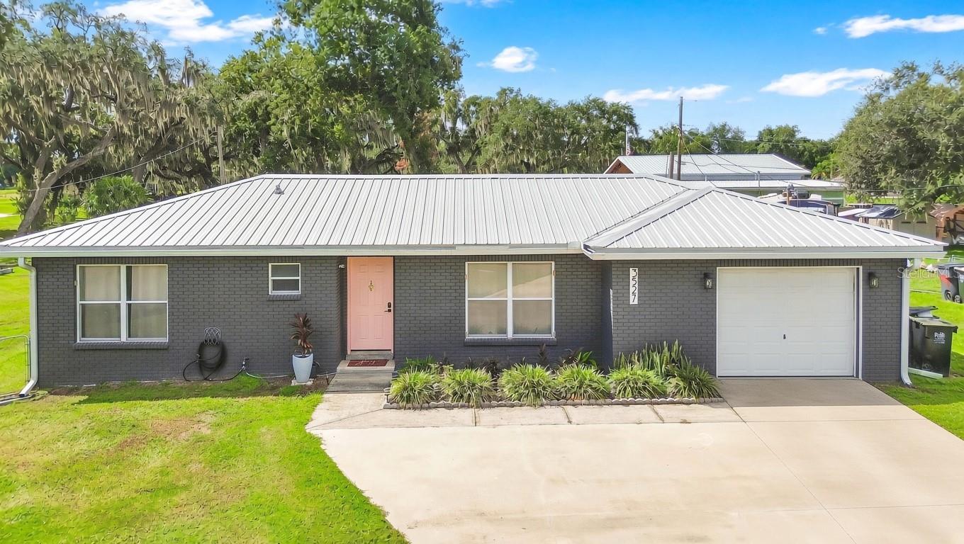 Photo of 3527 CHRISTINA GROVES CIRCLE LAKELAND FL 33813