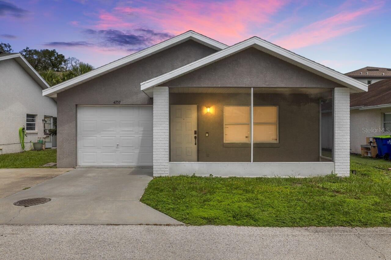 Photo of 4753 SILVER CIRCLE ZEPHYRHILLS FL 33541