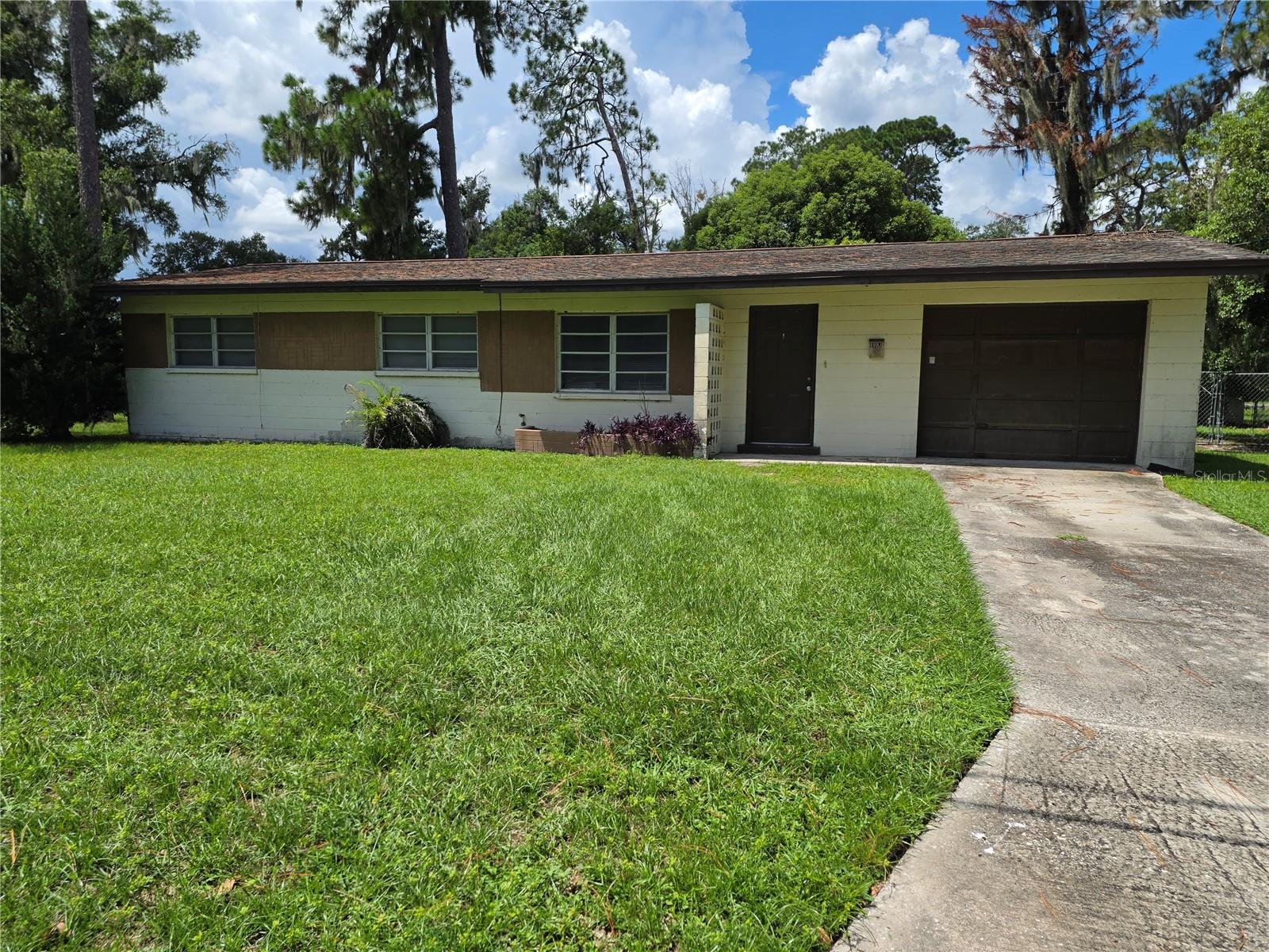 Photo of 1103 N CRYSTAL TERRACE PLANT CITY FL 33563