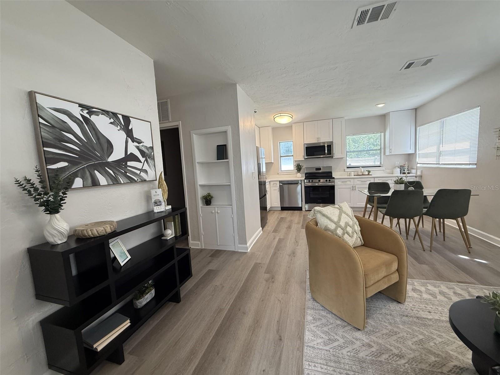 Photo of 327 BARBARA CIRCLE BELLEAIR FL 33756