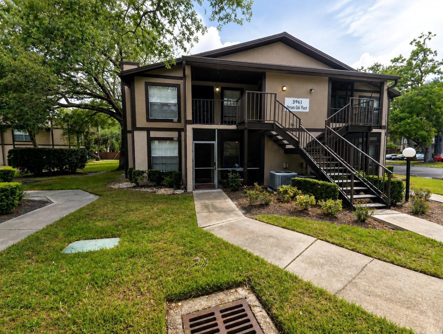 Photo of 3961 DREAM OAK PLACE #204 TAMPA FL 33613