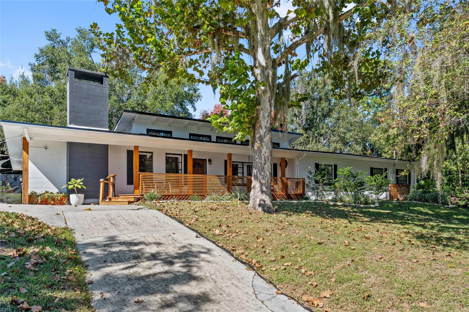 Photo of 1467 HILLTOP DRIVE MOUNT DORA FL 32757