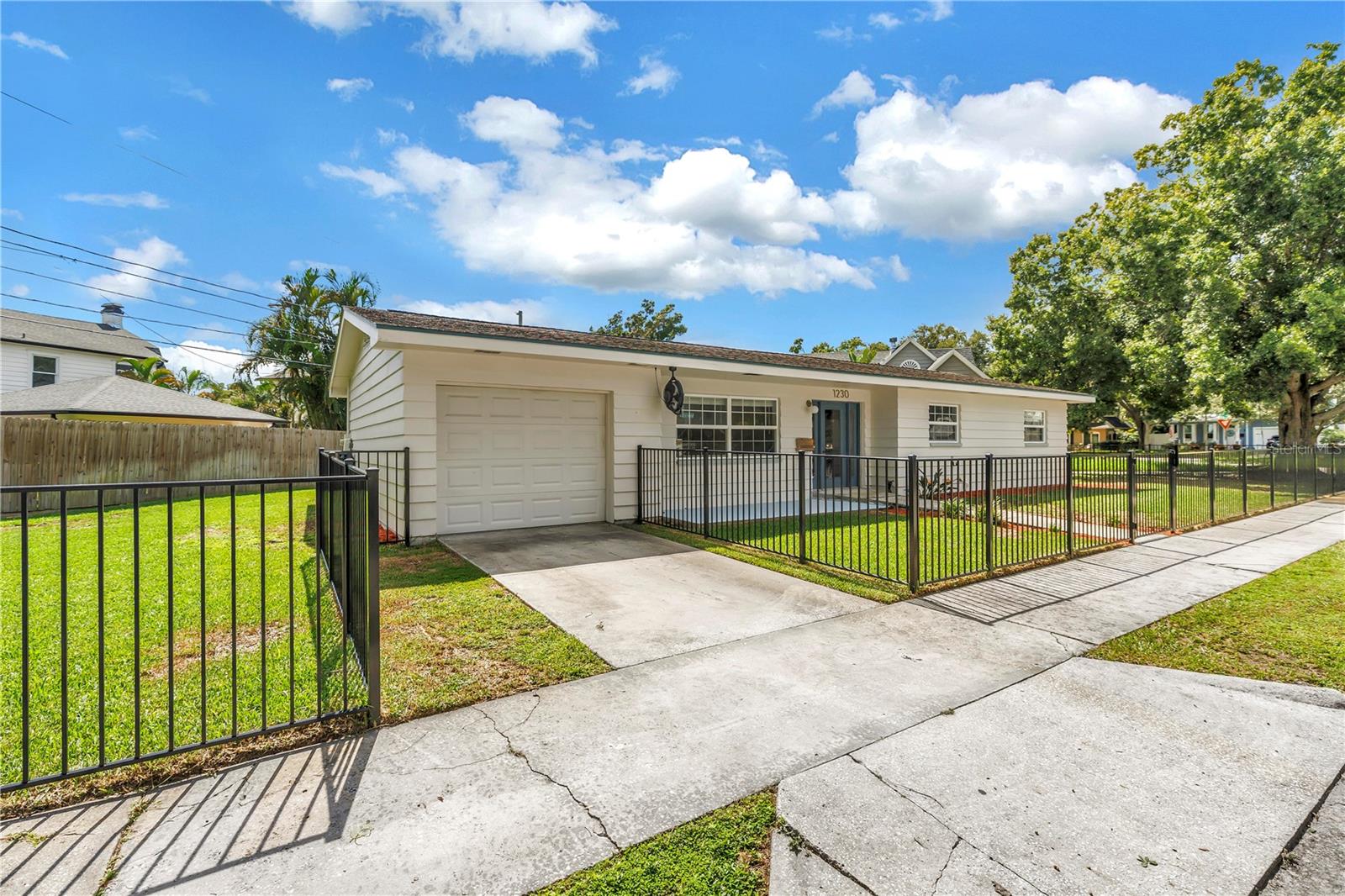 Photo of 1230 KENWOOD AVENUE ST PETERSBURG FL 33704