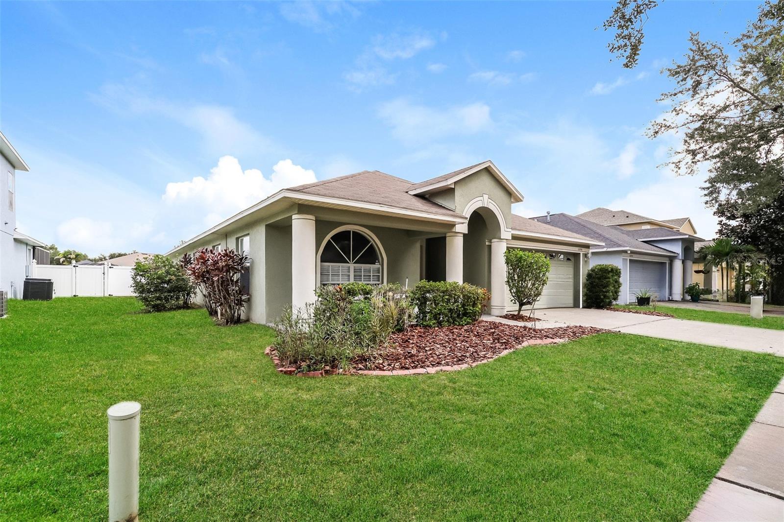 Photo of 12755 STANDBRIDGE DRIVE RIVERVIEW FL 33579