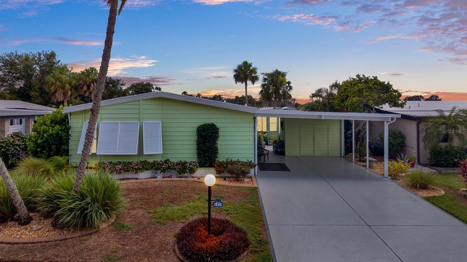 Photo of 8479 IMPERIAL CIRCLE PALMETTO FL 34221