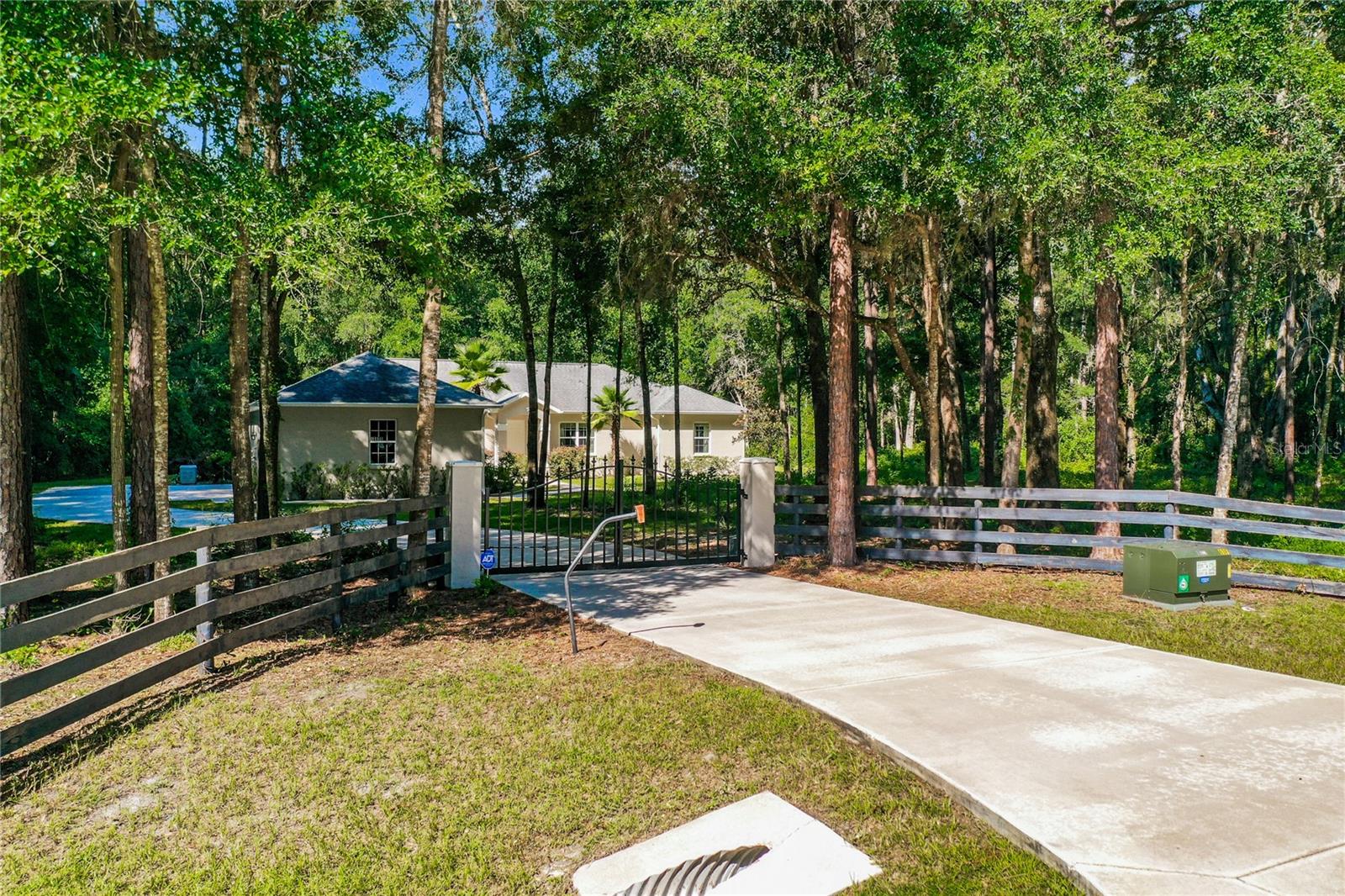 Photo of 10620 NE 104TH CIRCLE OXFORD FL 34484