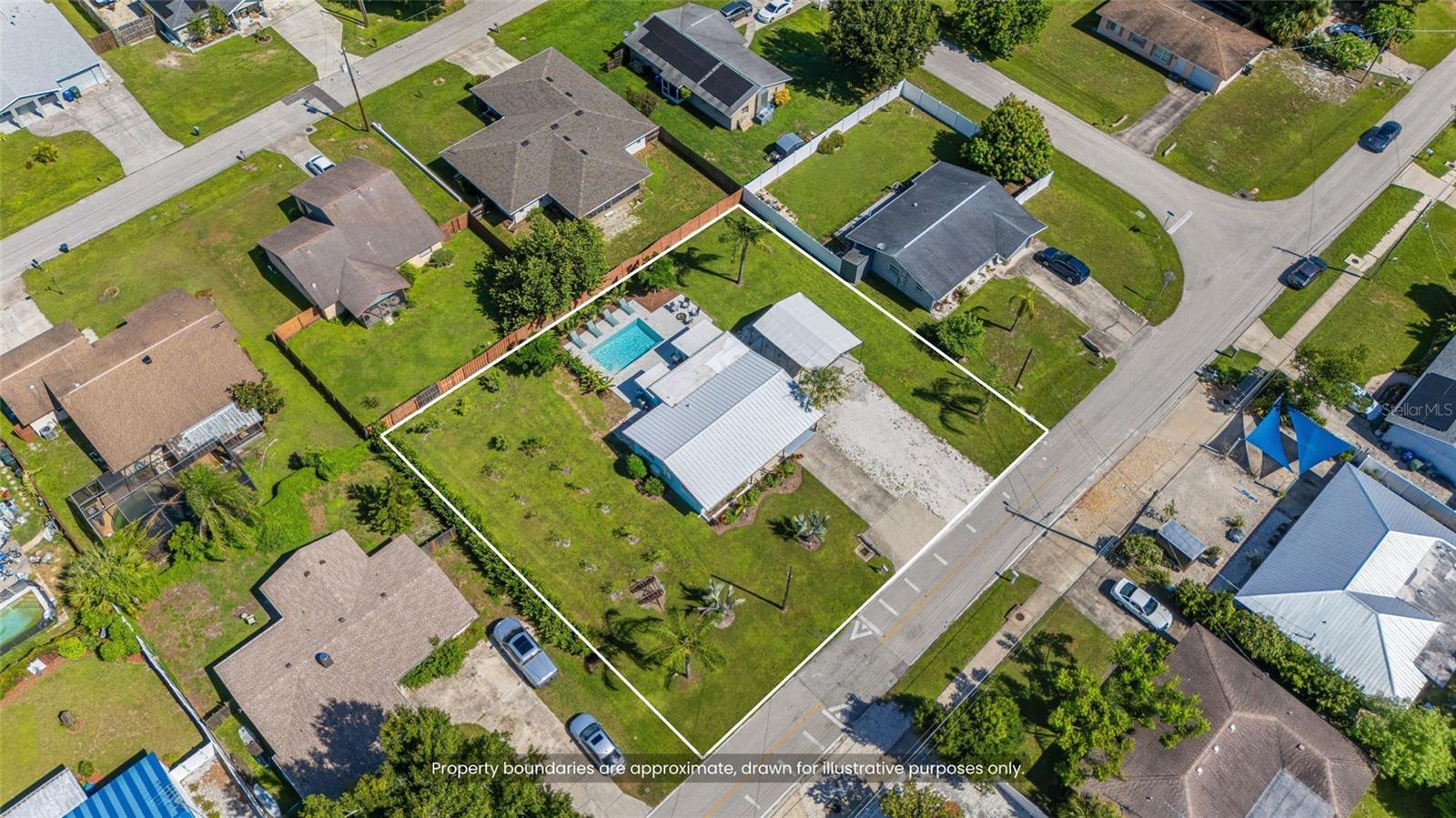 Photo of 4519 BROOKSDALE DRIVE SARASOTA FL 34232