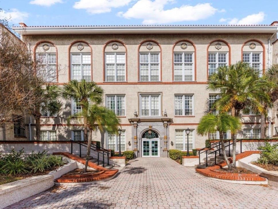 Photo of 701 MIRROR LAKE DRIVE #317 ST PETERSBURG FL 33701