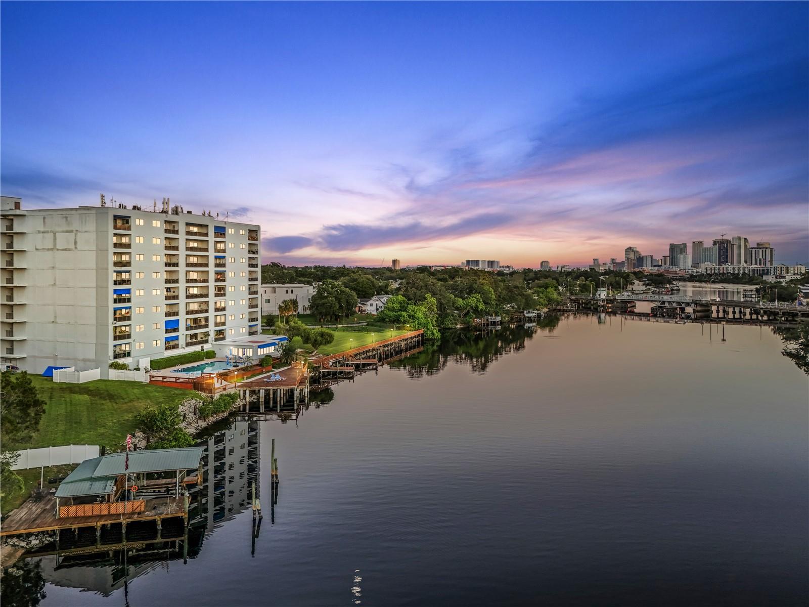 Photo of 2780 N RIVERSIDE DRIVE #805 TAMPA FL 33602