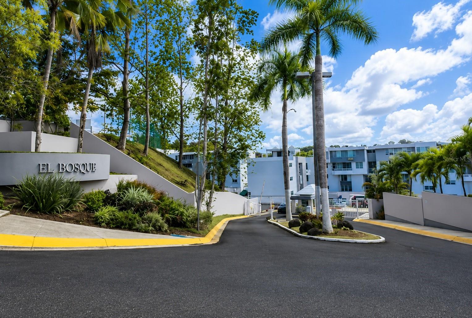 Photo of Cond. El Bosque LOS BAEZ #1602 GUAYNABO PR 00971