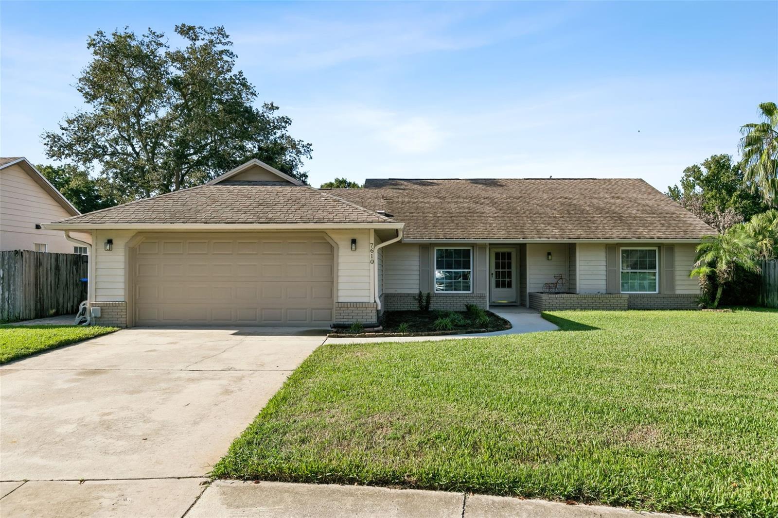 Photo of 7610 HEATHFIELD COURT ORLANDO FL 32835