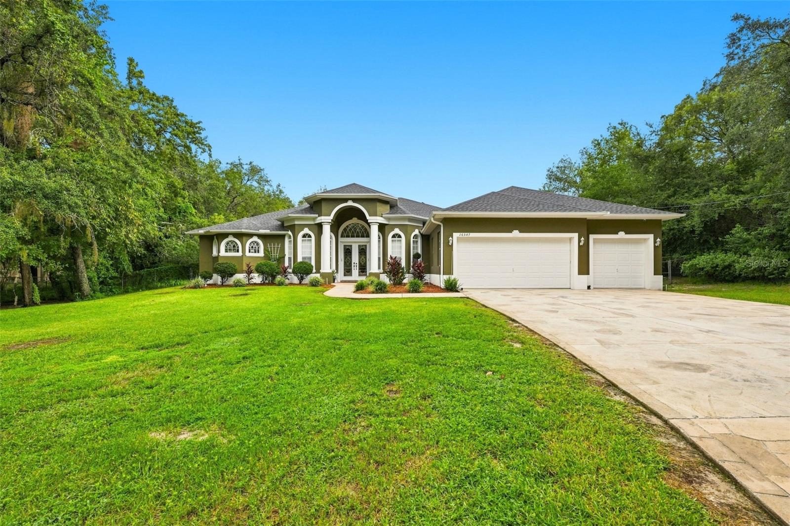 Photo of 16547 CROSSANDRA LANE SPRING HILL FL 34610