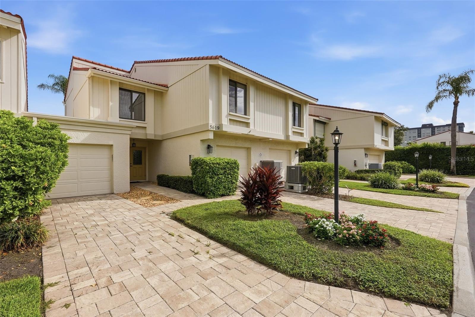 Photo of 5619 ESCONDIDA BOULEVARD ST PETERSBURG FL 33715