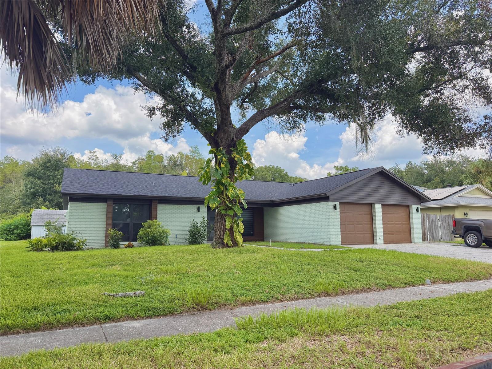 Photo of 16503 FOOTHILL DRIVE TAMPA FL 33624