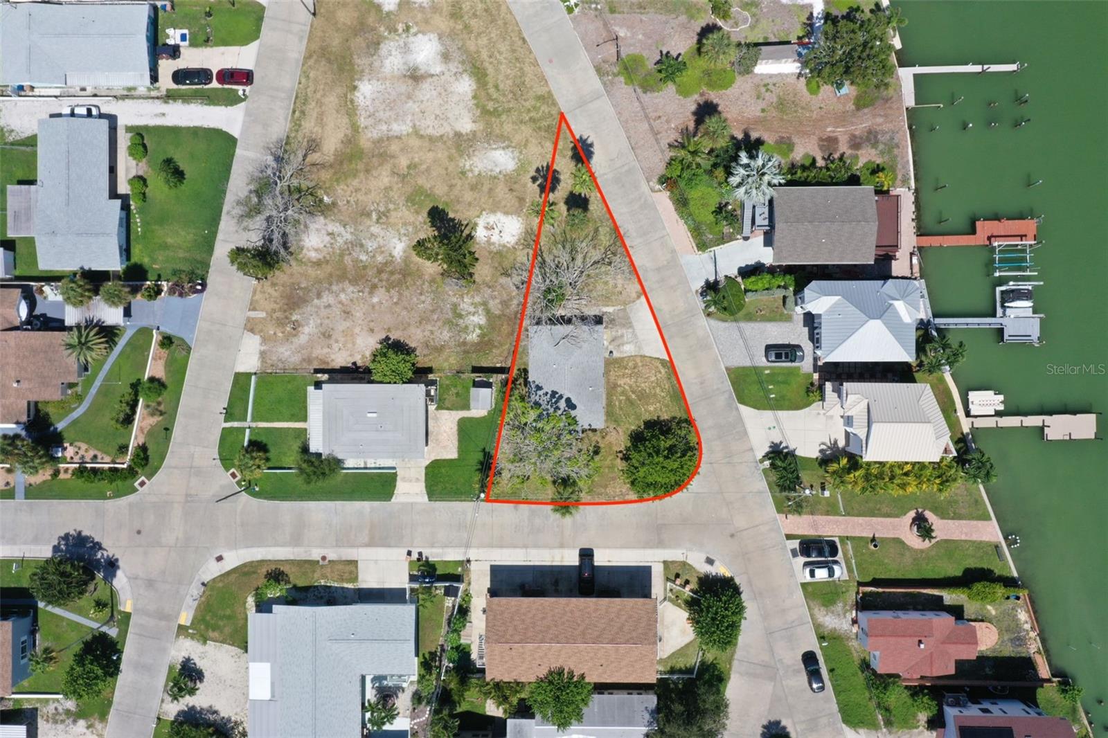 Photo of 330 133RD AVENUE MADEIRA BEACH FL 33708