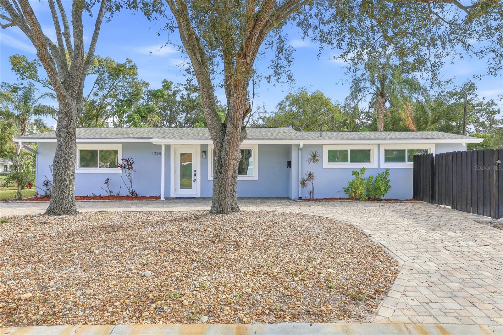 Photo of 4095 LOCUST STREET ST PETERSBURG FL 33703