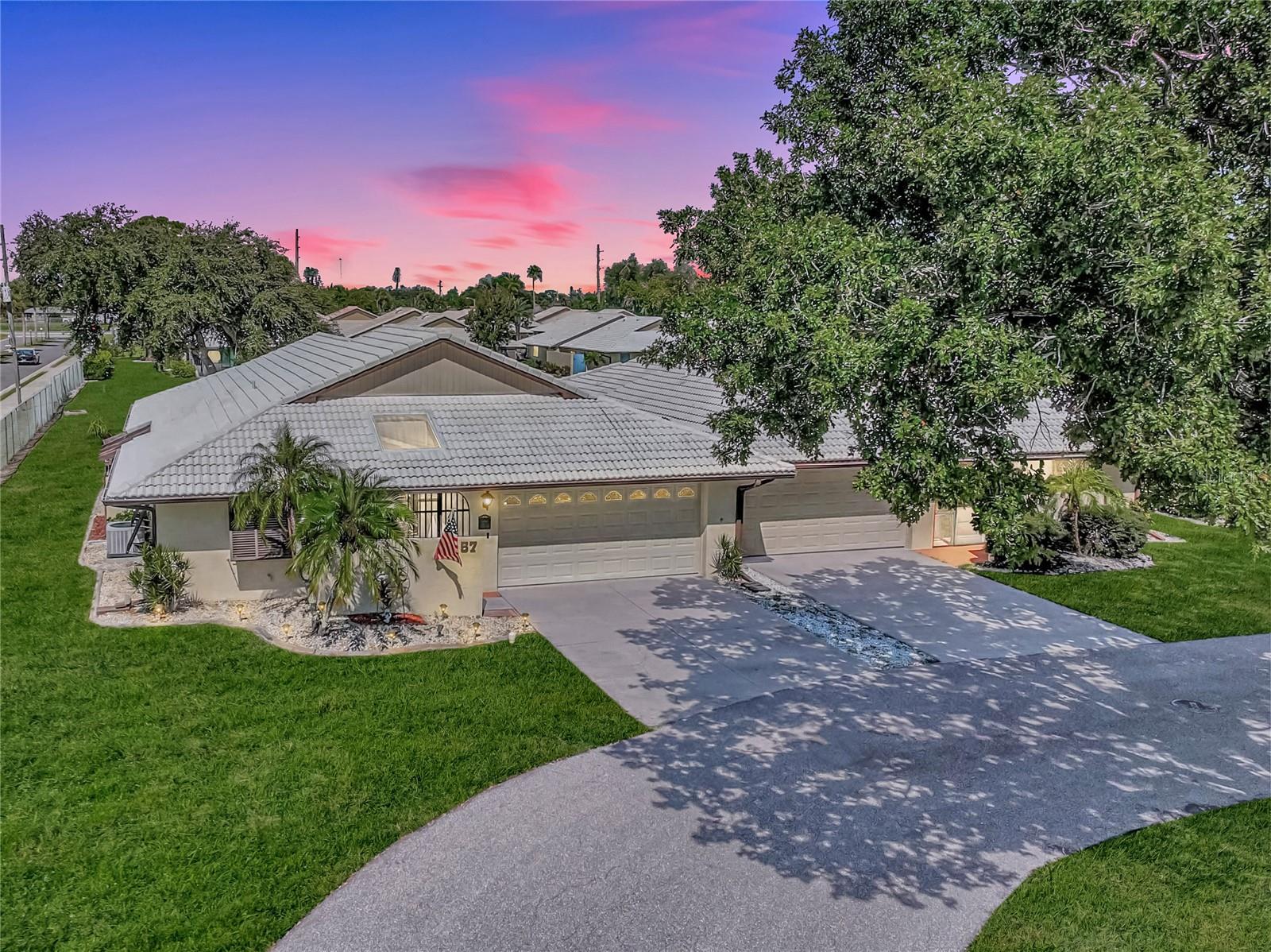 Photo of 57 SANDSTONE CIRCLE VENICE FL 34293