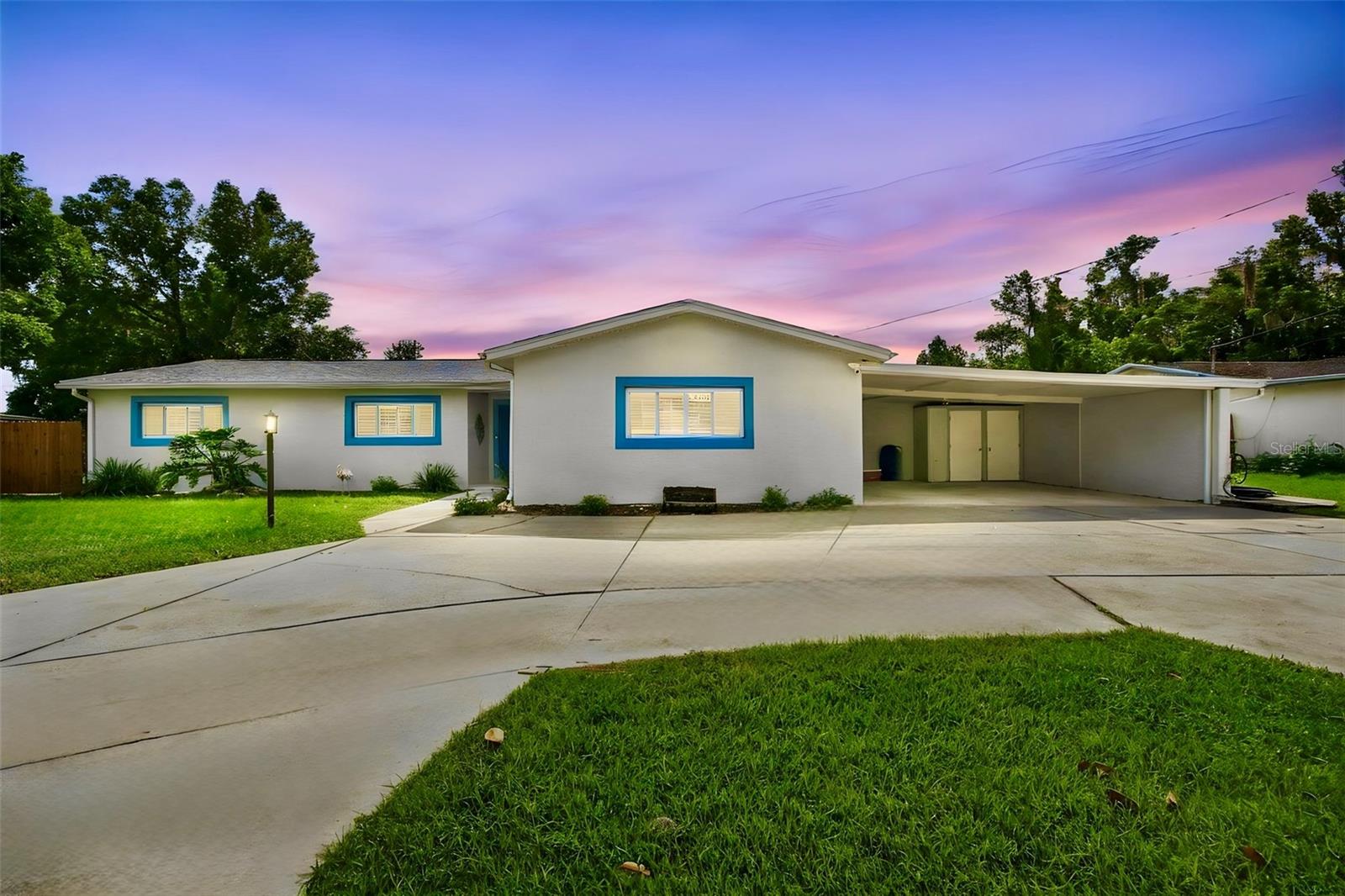 Photo of 1303 SE KINGS BAY DRIVE CRYSTAL RIVER FL 34429