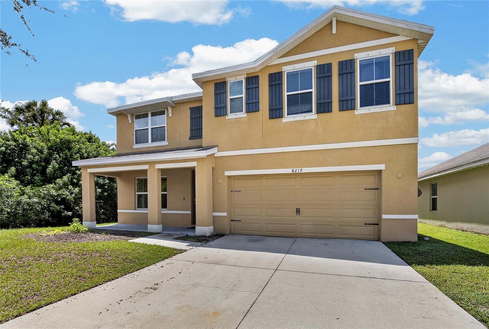 Photo of 8219 BILSTON VILLAGE LANE GIBSONTON FL 33534