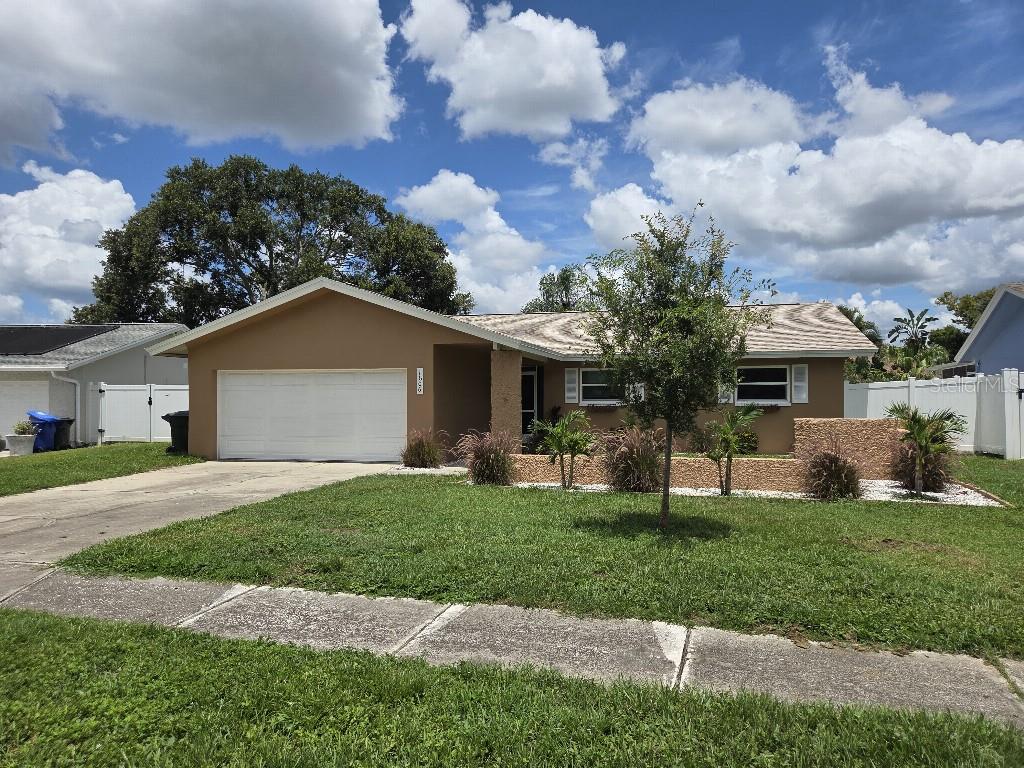 Photo of 1606 DALE CIRCLE DUNEDIN FL 34698
