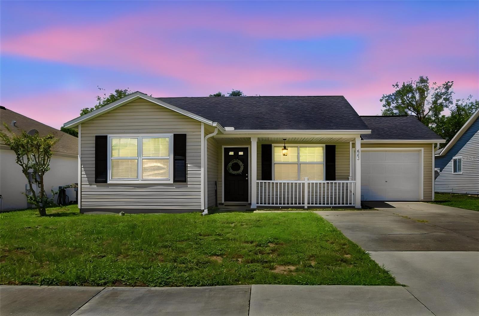 Photo of 863 WISTERIA PLACE TAVARES FL 32778