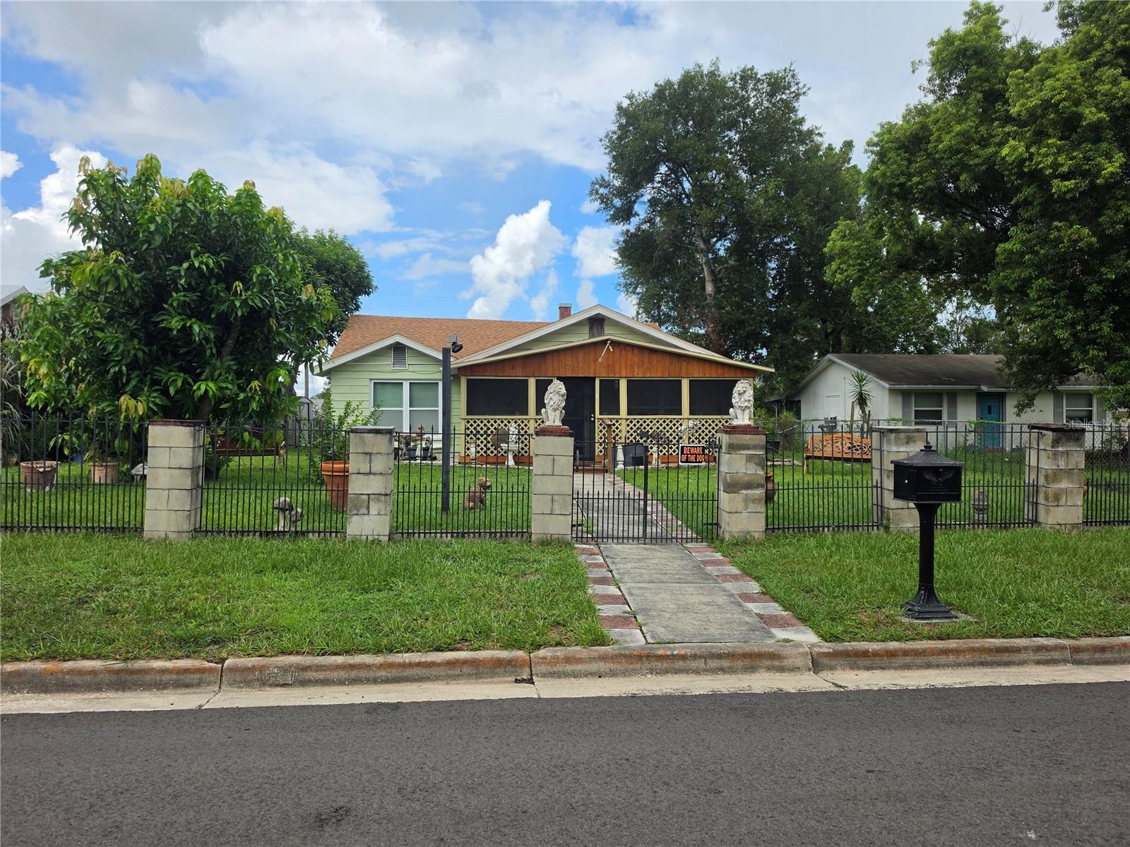 Photo of 515 N 3RD STREET LAKE WALES FL 33853