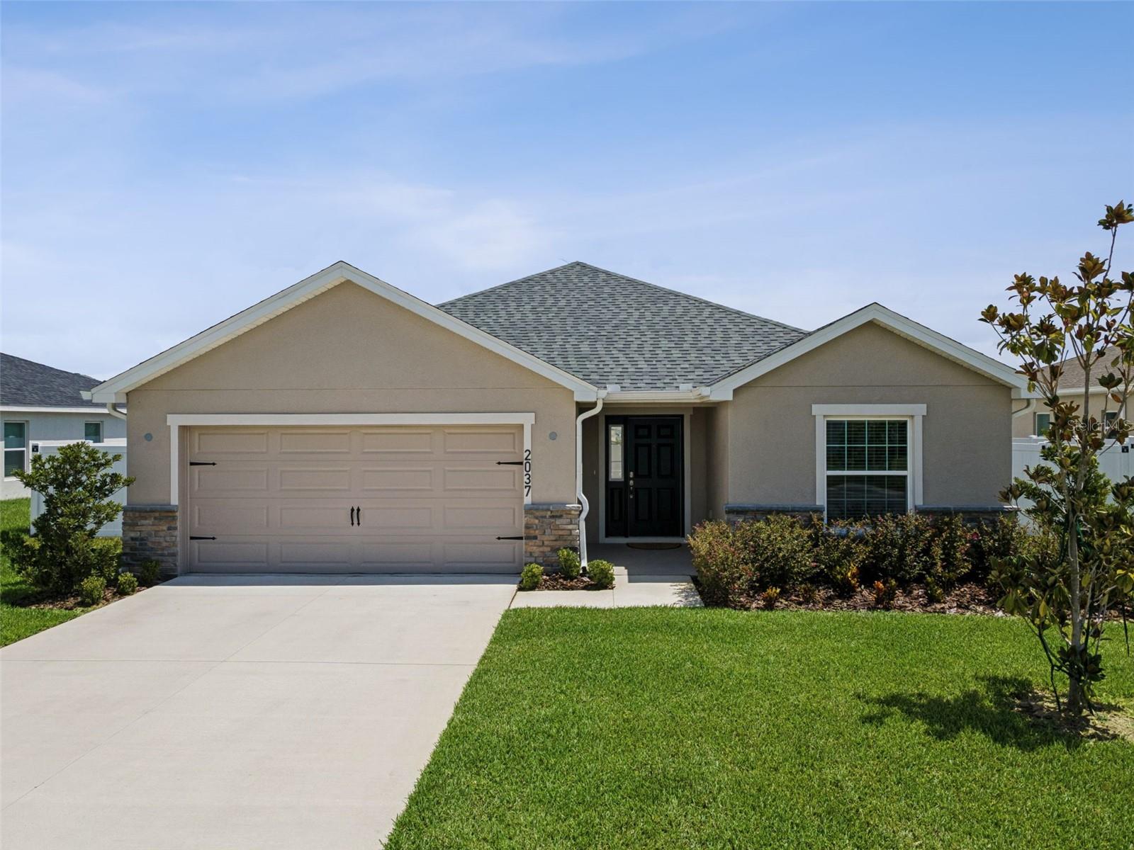 Photo of 2037 SUMMERLAKE DRIVE AUBURNDALE FL 33823