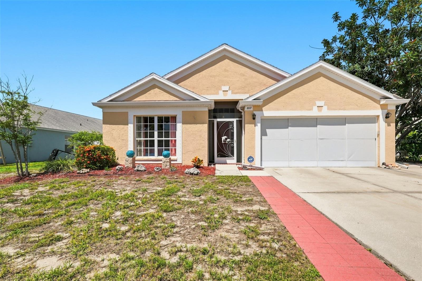 Photo of 207 LAKEWAY LANE APOLLO BEACH FL 33572