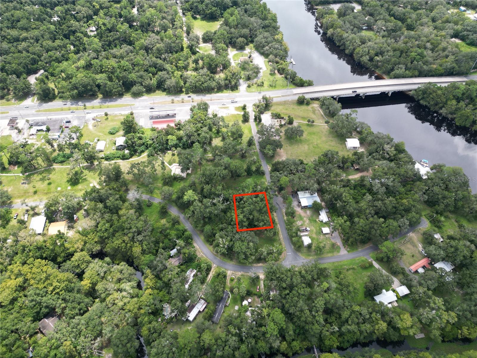 Photo of 9850 KENTUCKY AVENUE FANNING SPRINGS FL 32693