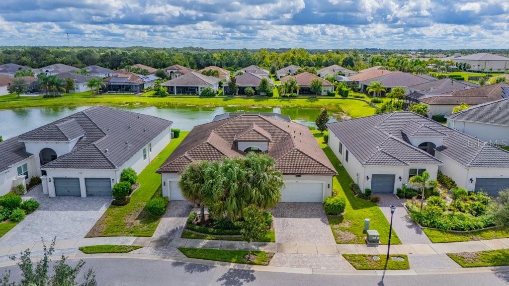 Photo of 4906 PAMPLONA COURT WIMAUMA FL 33598
