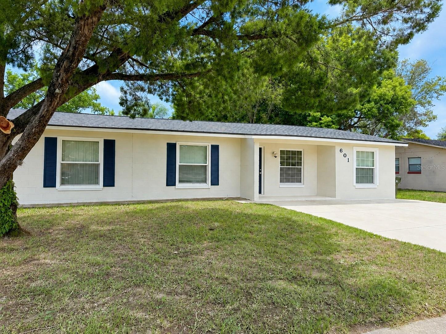 Photo of 601 CATWOOD DRIVE OCOEE FL 34761