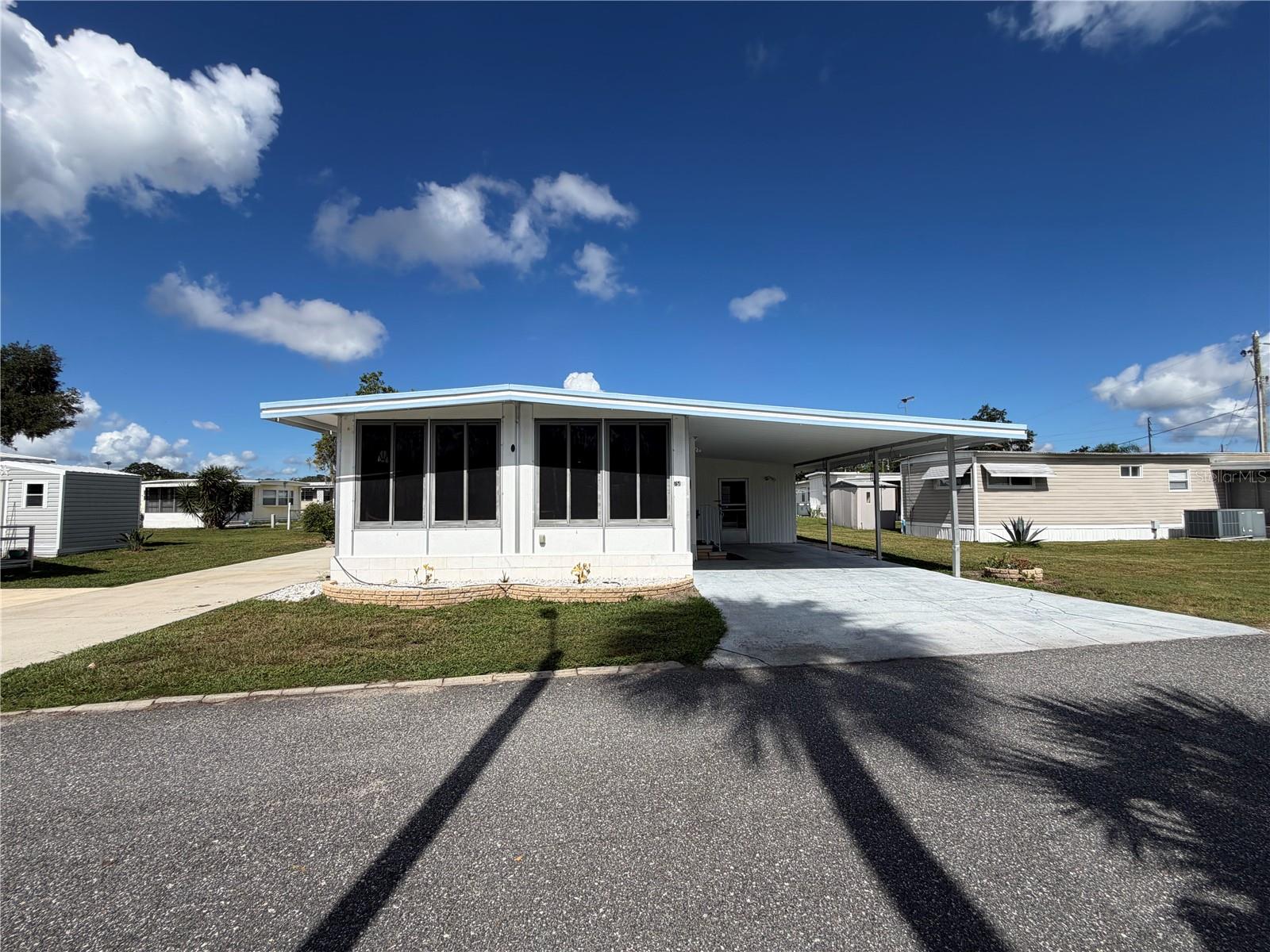 Photo of 751 TRACI DRIVE LEESBURG FL 34788