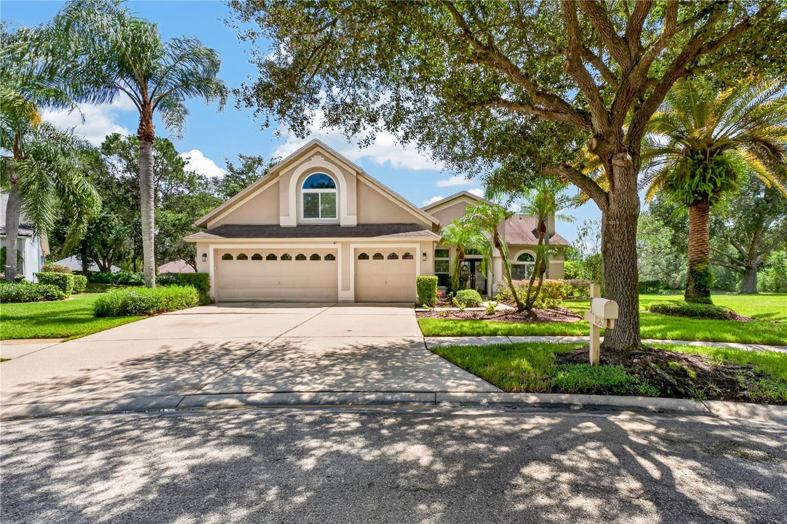 Photo of 10160 WHISPER POINTE DRIVE TAMPA FL 33647