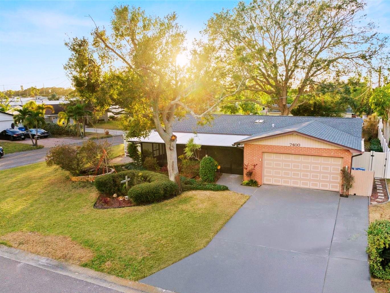 Photo of 7400 LOCUST STREET ST PETERSBURG FL 33702