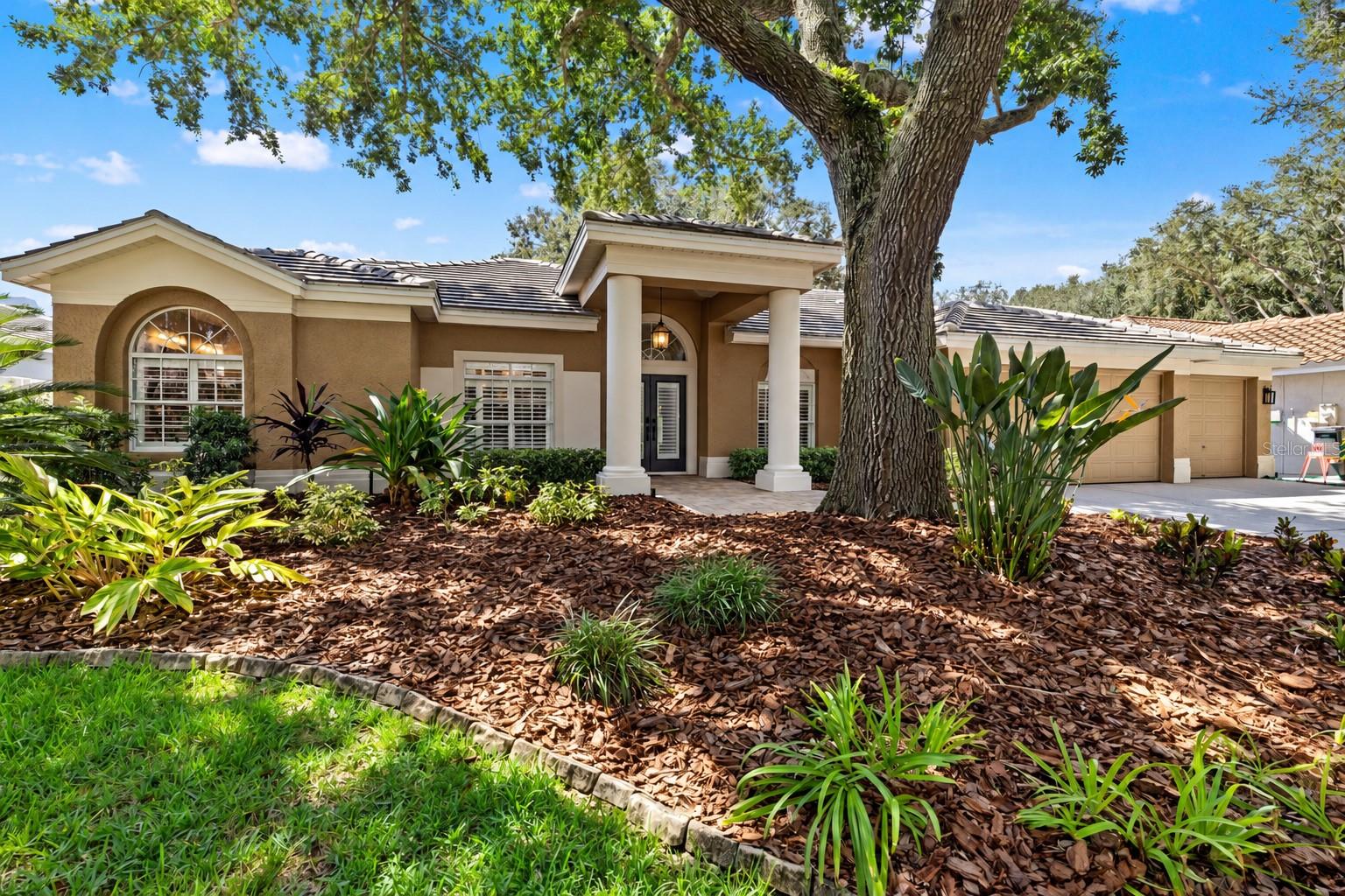 Photo of 9323 WELLINGTON PARK CIRCLE TAMPA FL 33647