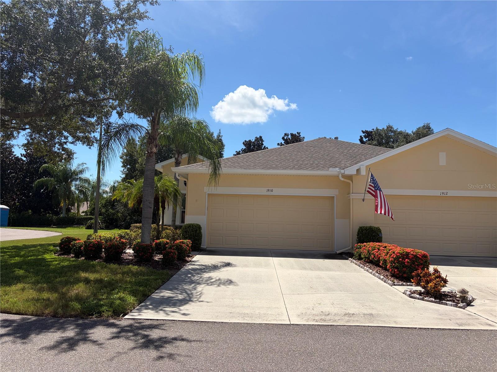 Photo of 1910 SIFIELD GREENS WAY #52 SUN CITY CENTER FL 33573
