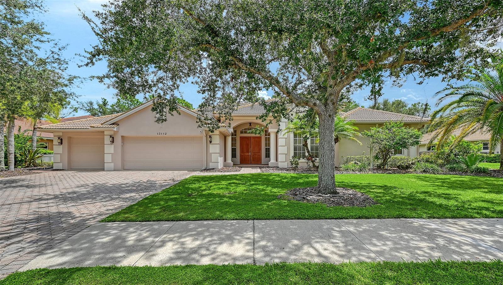 Photo of 13112 PEREGRIN CIRCLE BRADENTON FL 34212