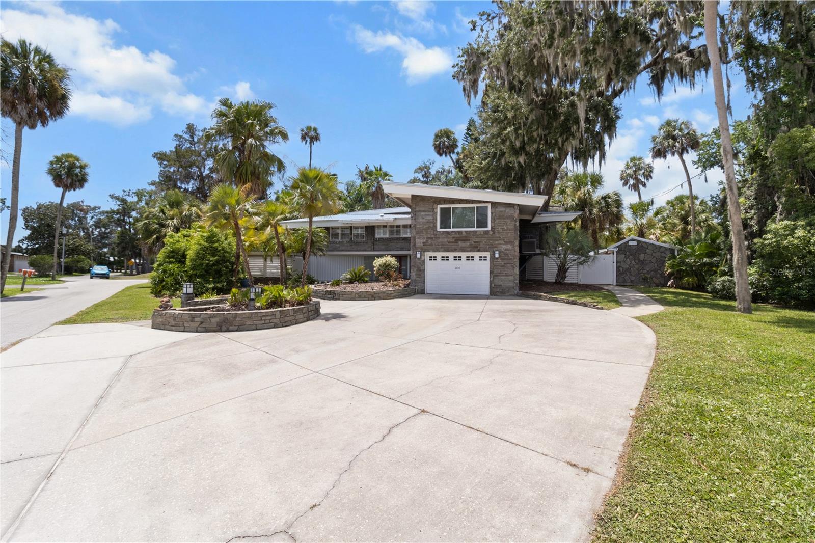 Photo of 1830 SE 3RD COURT CRYSTAL RIVER FL 34429