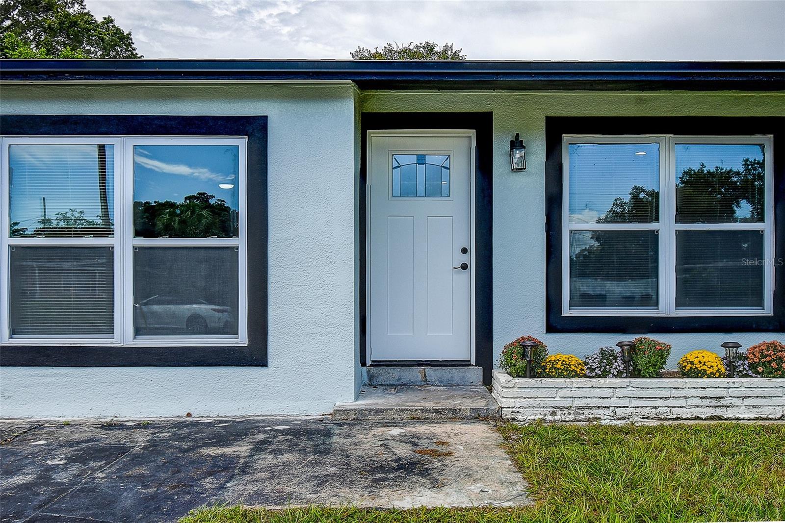 Photo of 7580 MEADOWLAWN DRIVE ST PETERSBURG FL 33702