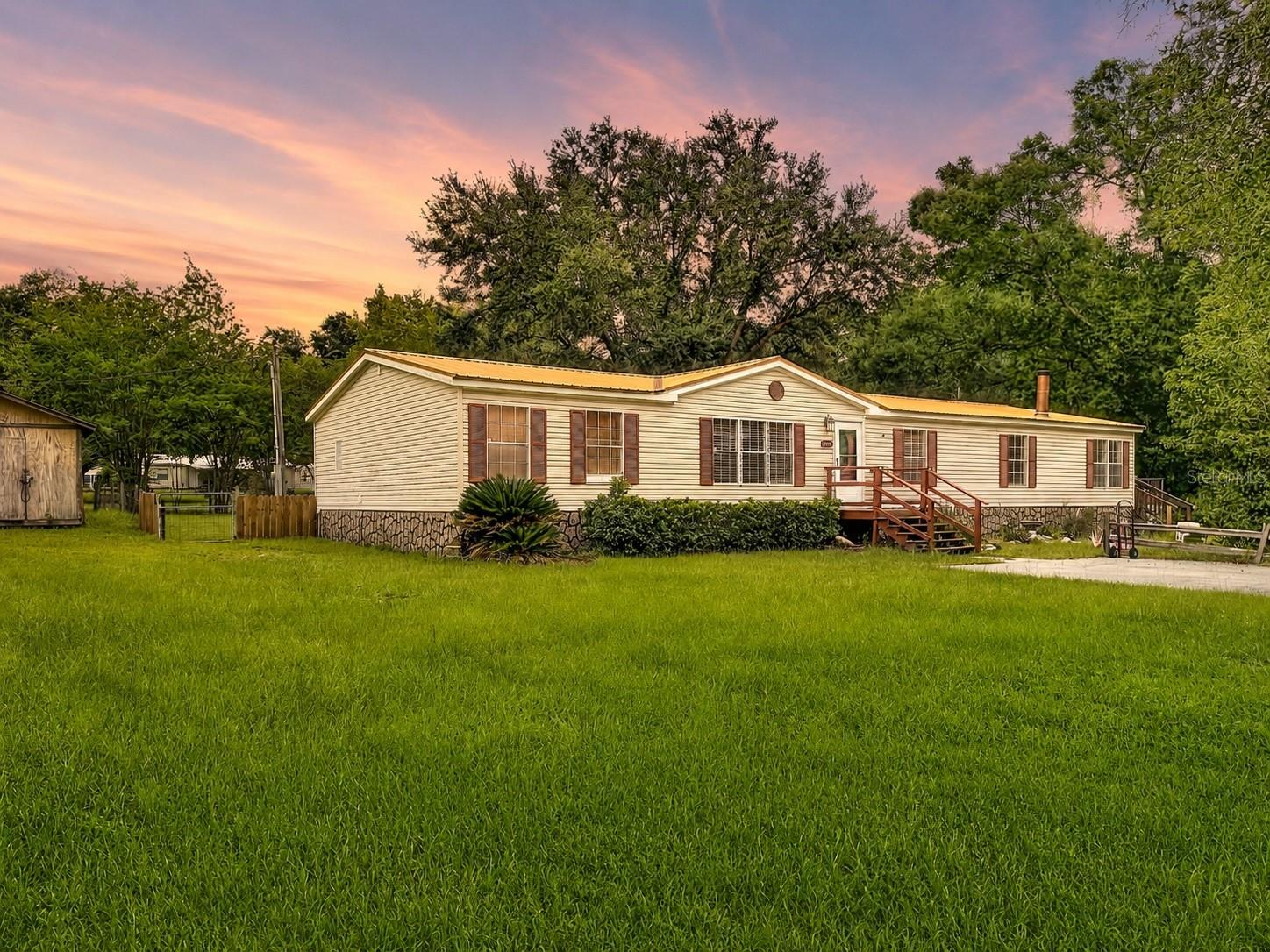 Photo of 13906 SW 132ND PLACE ARCHER FL 32618