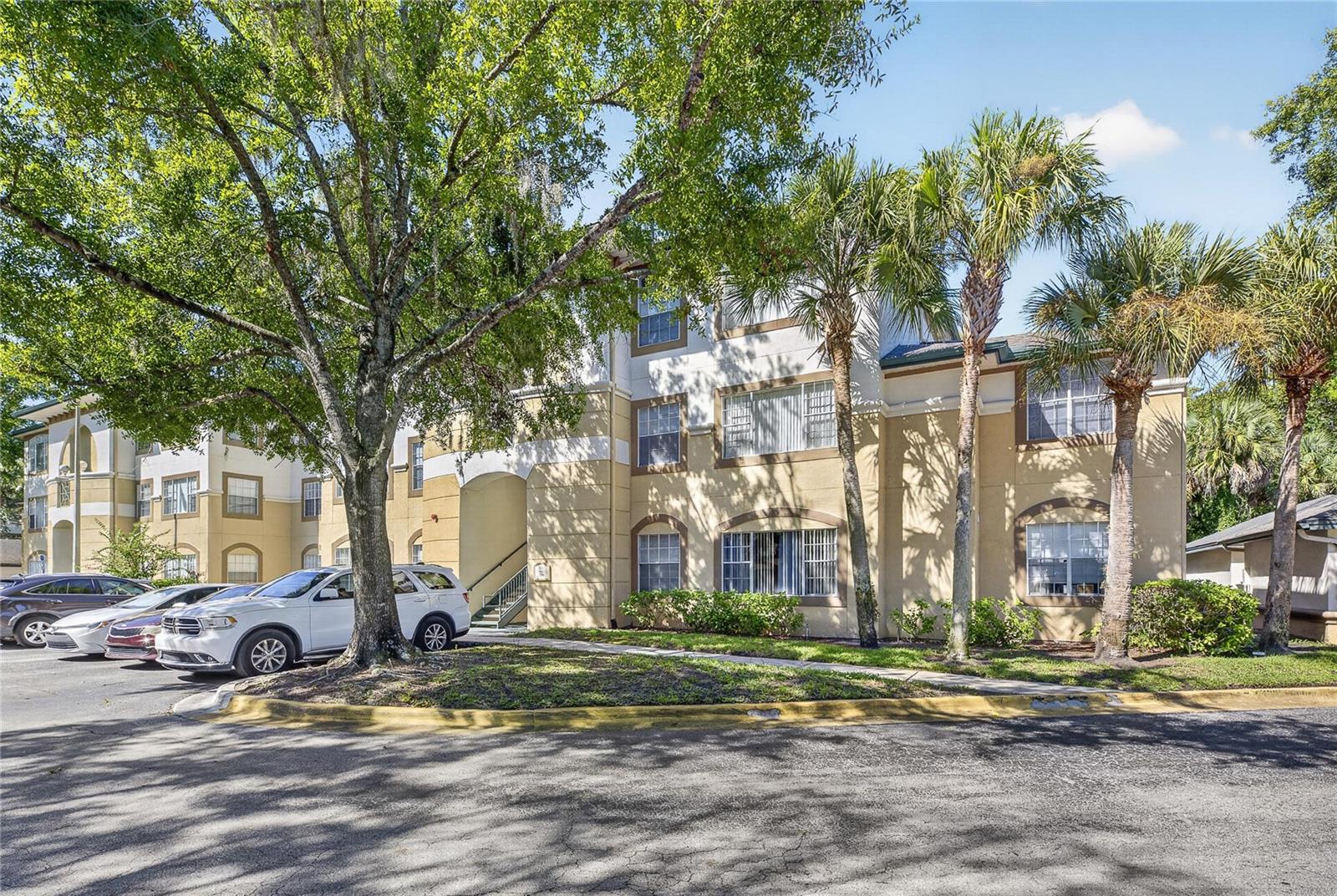 Photo of 17108 CARRINGTON PARK DRIVE #724 TAMPA FL 33647