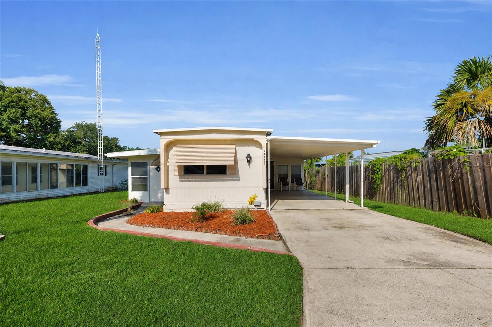 Photo of 24631 PALMETTO DRIVE LEESBURG FL 34748