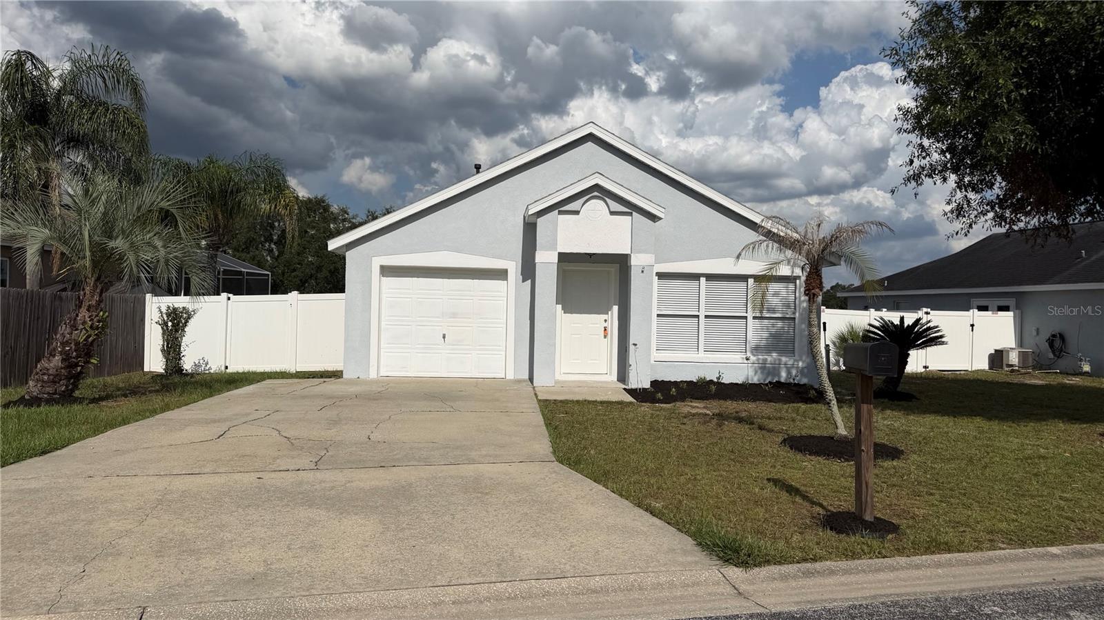 Photo of 3752 DARTFORD DRIVE DAVENPORT FL 33837