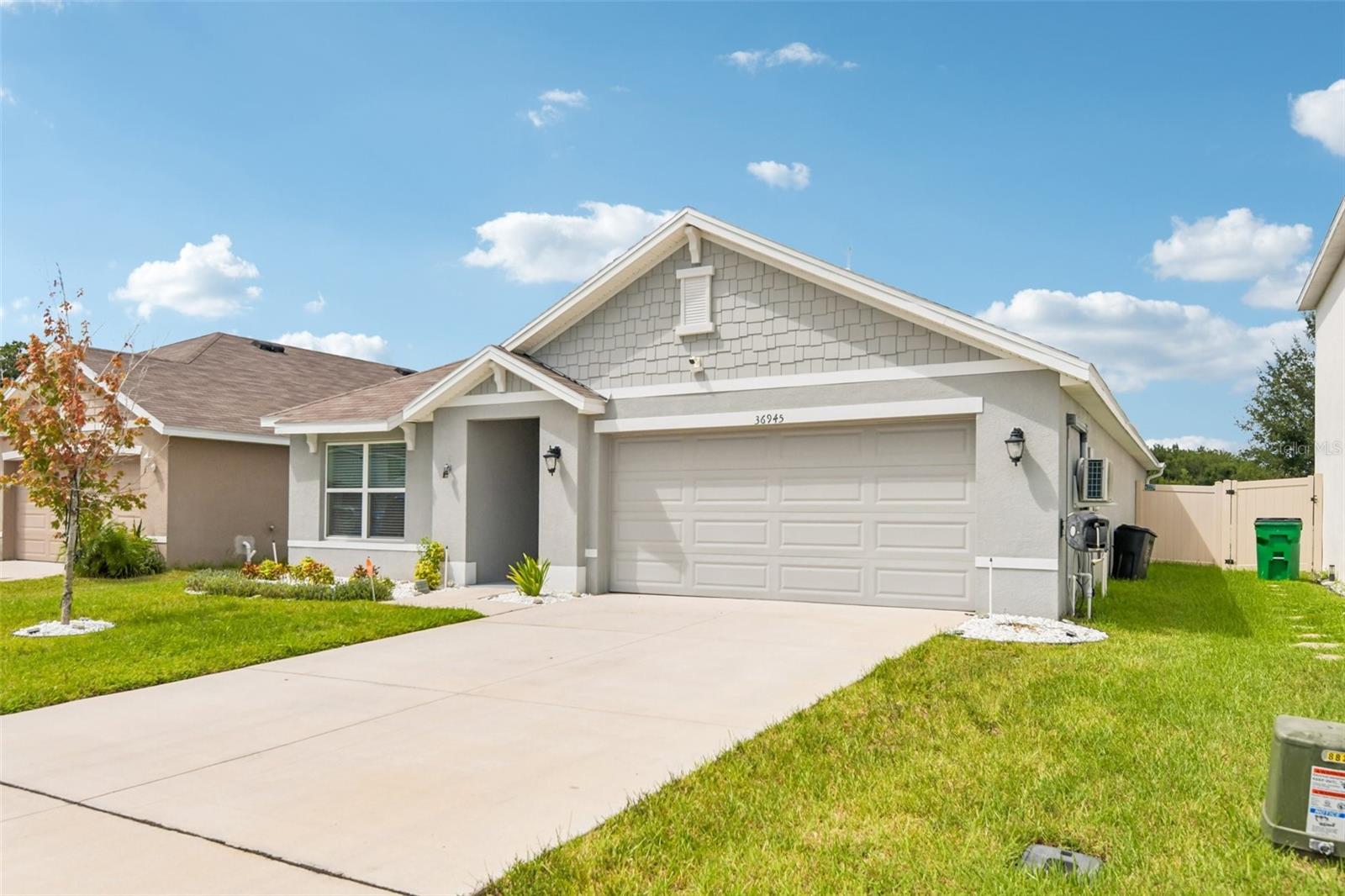 Photo of 36945 GOFFAUX LOOP ZEPHYRHILLS FL 33541