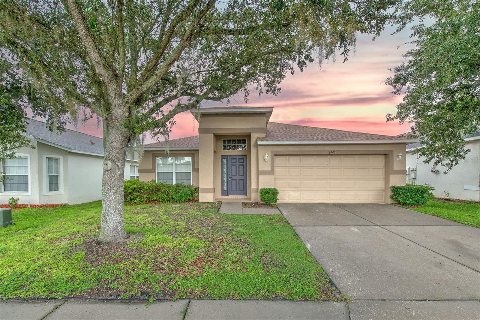 Photo of 3945 HAMPTON HILLS DRIVE LAKELAND FL 33810