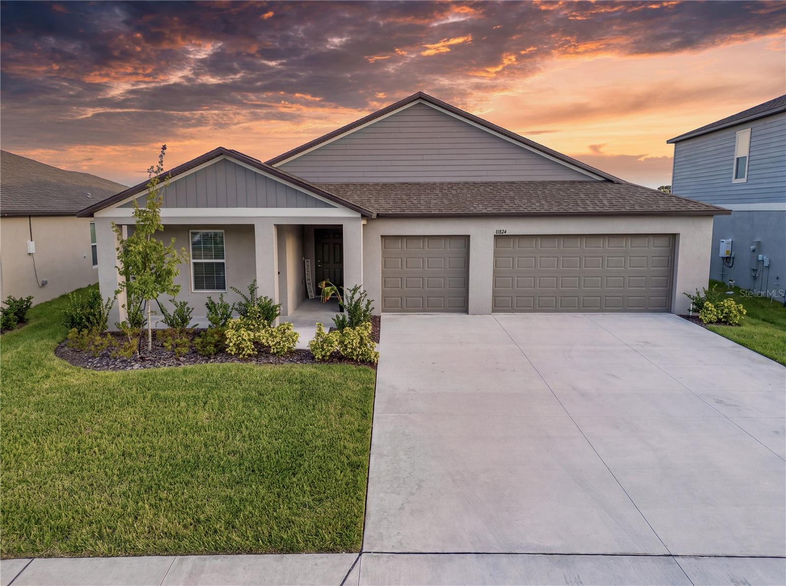 Photo of 11824 BLUE DIAMOND TRAIL PARRISH FL 34219