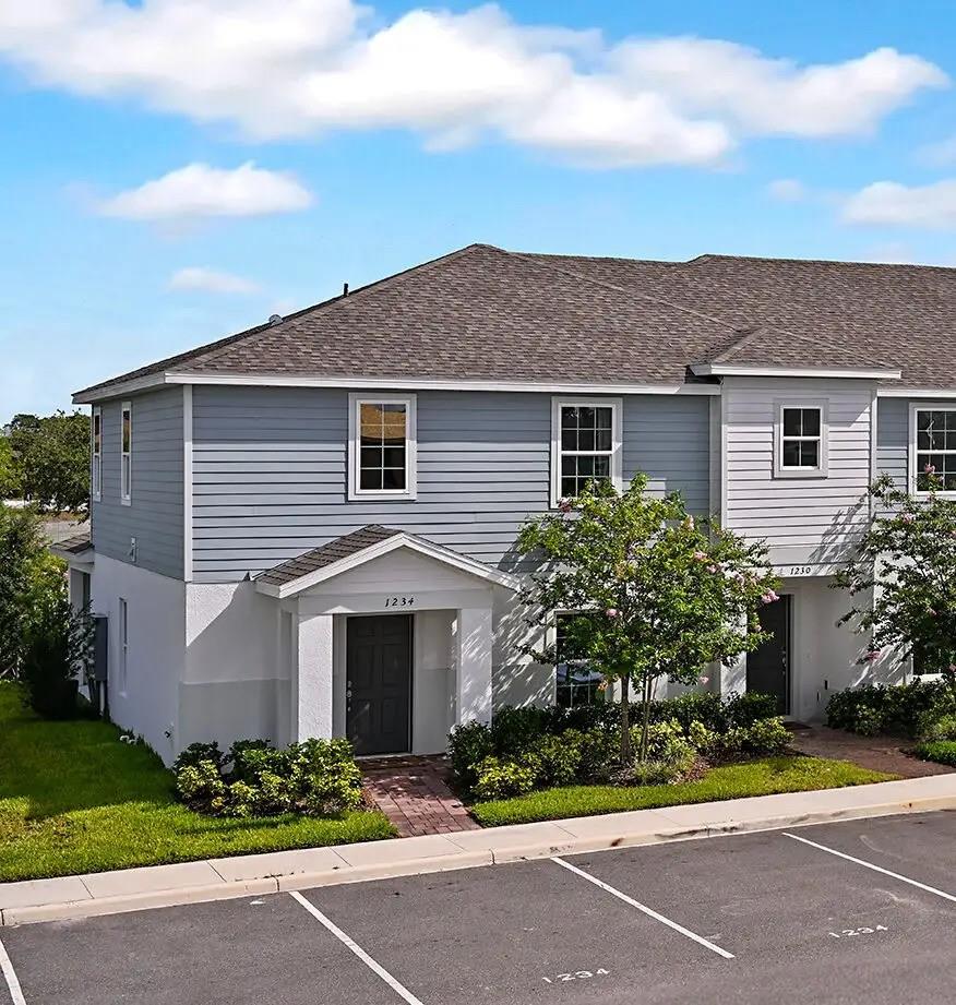 Photo of 1026 SAND TORCH CIRCLE DAVENPORT FL 33837