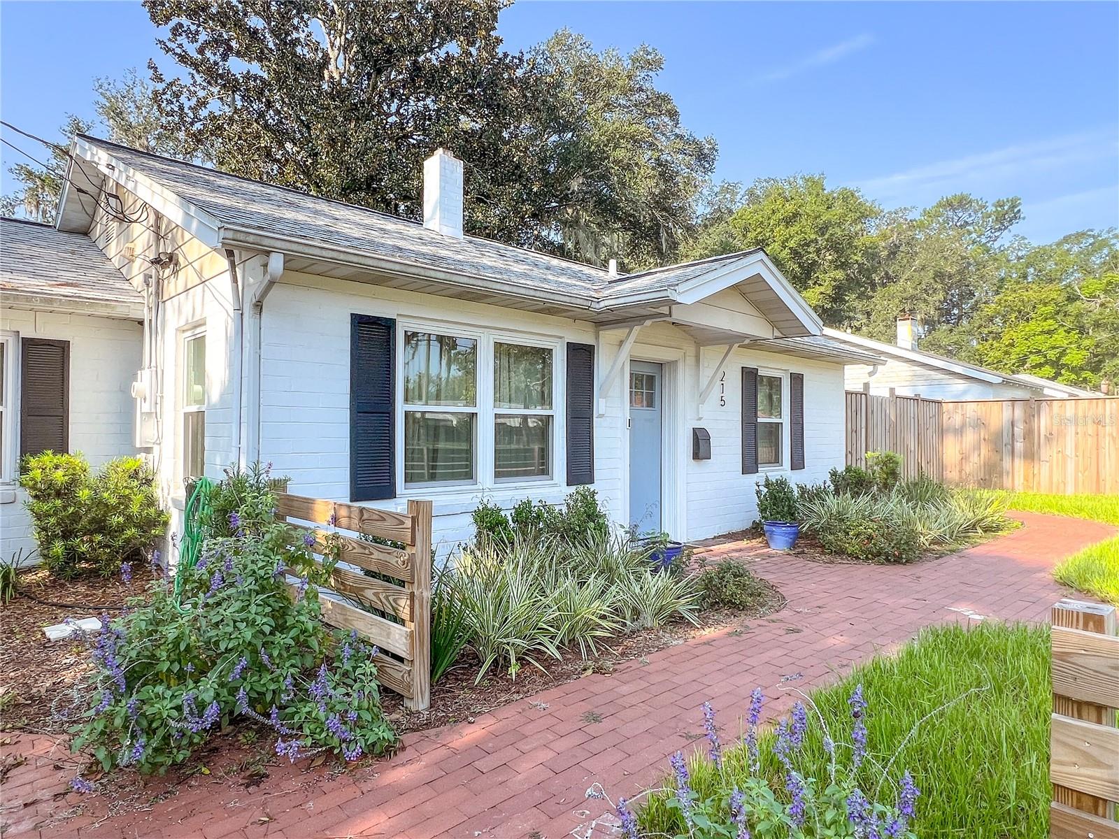 Photo of 215 NW 16TH AVENUE GAINESVILLE FL 32601